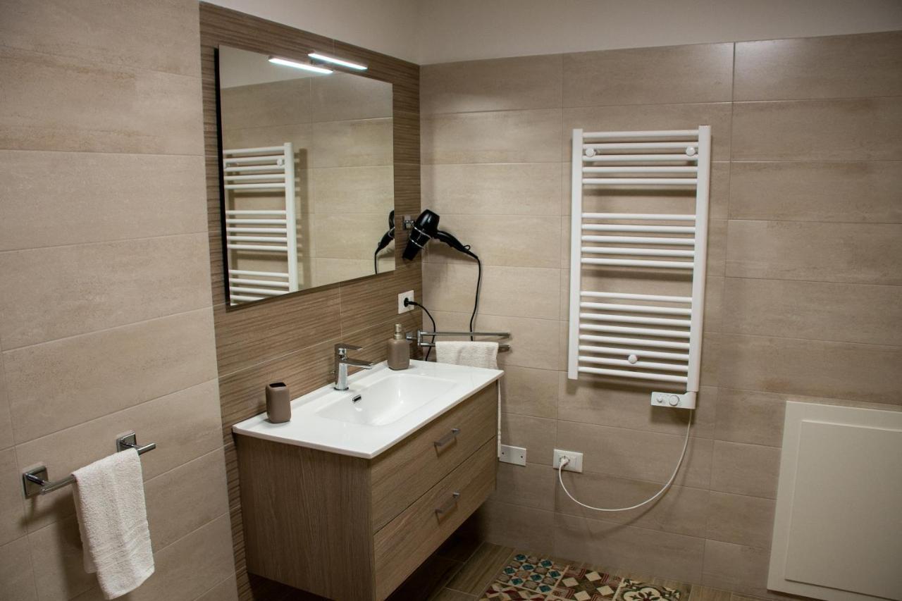 La Dimora Del Viaggiatore Luxury Apartments Mazara del Vallo Luaran gambar